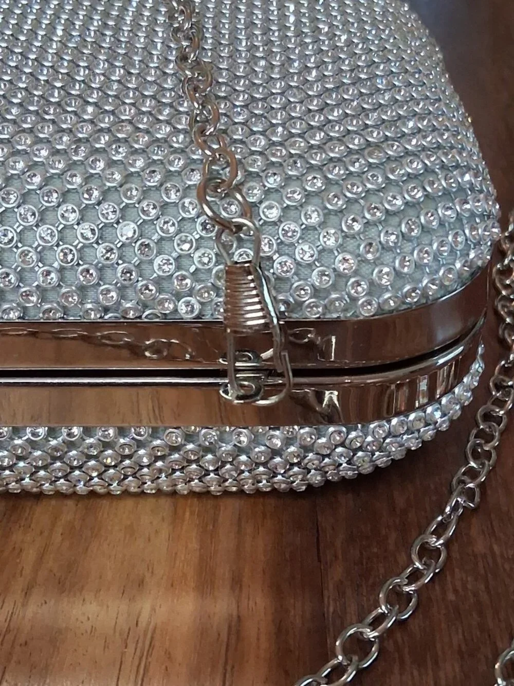 Sparkly Silver Rhinestone Hard Shell Evening Clutch Bag Crossbody Chain